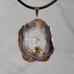agate cristal pendentif artisanat4 1 scaled 1.jpg