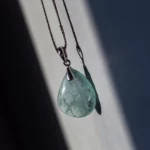aigue marine pendentif en pierre