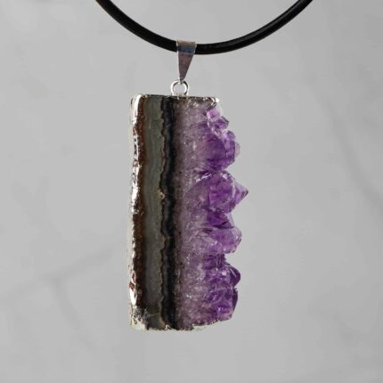 amethyste brute pendentif 2 1 scaled 1.jpg