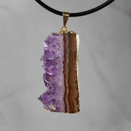 amethyste brute pendentif dore2 1 scaled 1.jpg