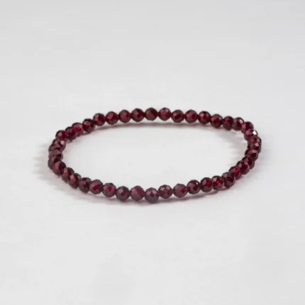 bracelet grenat 3mm2.webp
