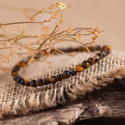 bracelet oeil de tigre facetté 4mm