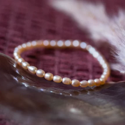 bracelet en perles roses 3mm
