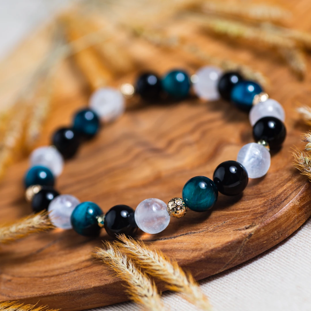 bracelet oeil de tigre bleu & sélénite – mÛre bracelet oeil de tigre bleu & sélénite – mÛre
