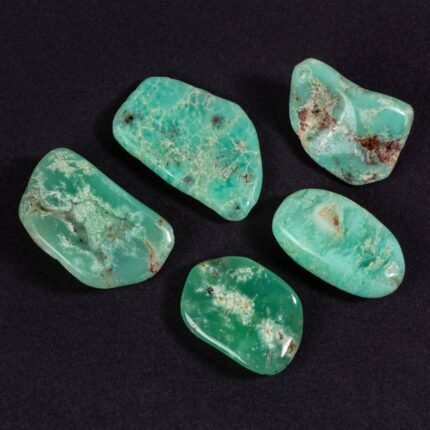 chrysoprase pierre roulee 1 scaled 1.jpg