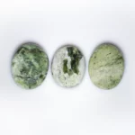 chrysoprase pierre roulee3.webp