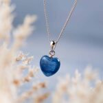 cyanite coeur pendentif