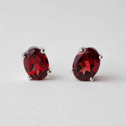 grenat ovale boucles oreilles2 1 scaled 1.jpg
