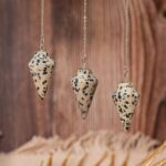 pendule en jaspe dalmatien