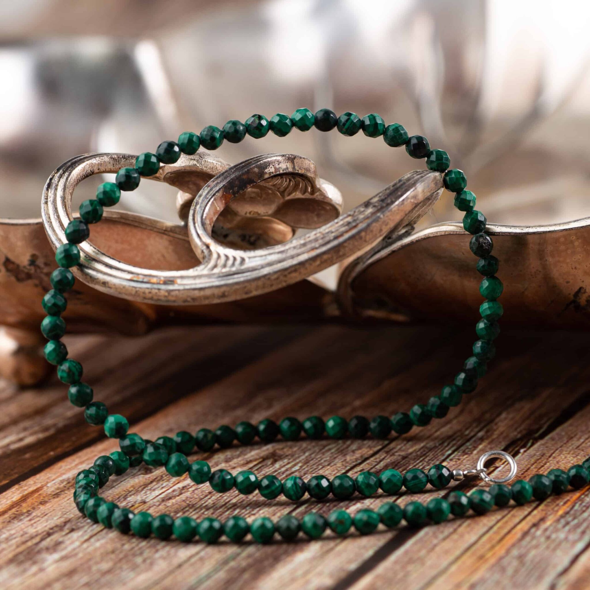collier malachite facettes 3mm collier malachite facettes 3mm