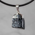obsidienne pendentif artisanat2 1 scaled 1.jpg
