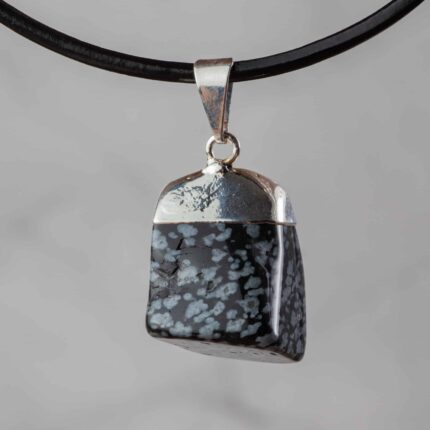 obsidienne pendentif artisanat2 1 scaled 1.jpg