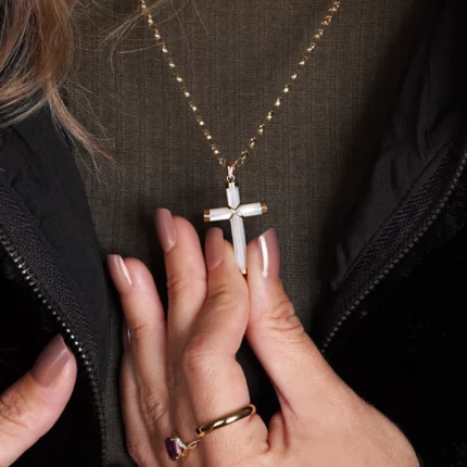 pendentif croix en nacre & or – auri