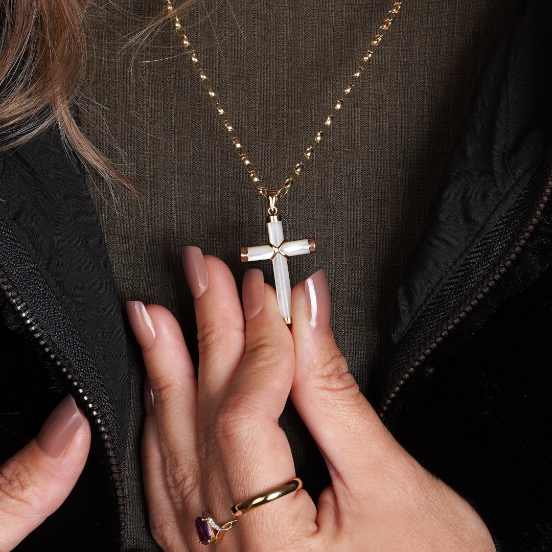 pendentif croix en nacre & or – auri pendentif croix en nacre & or – auri