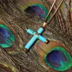 pendentif croix turquoise or.webp