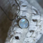 pierre de lune pendentif2.webp