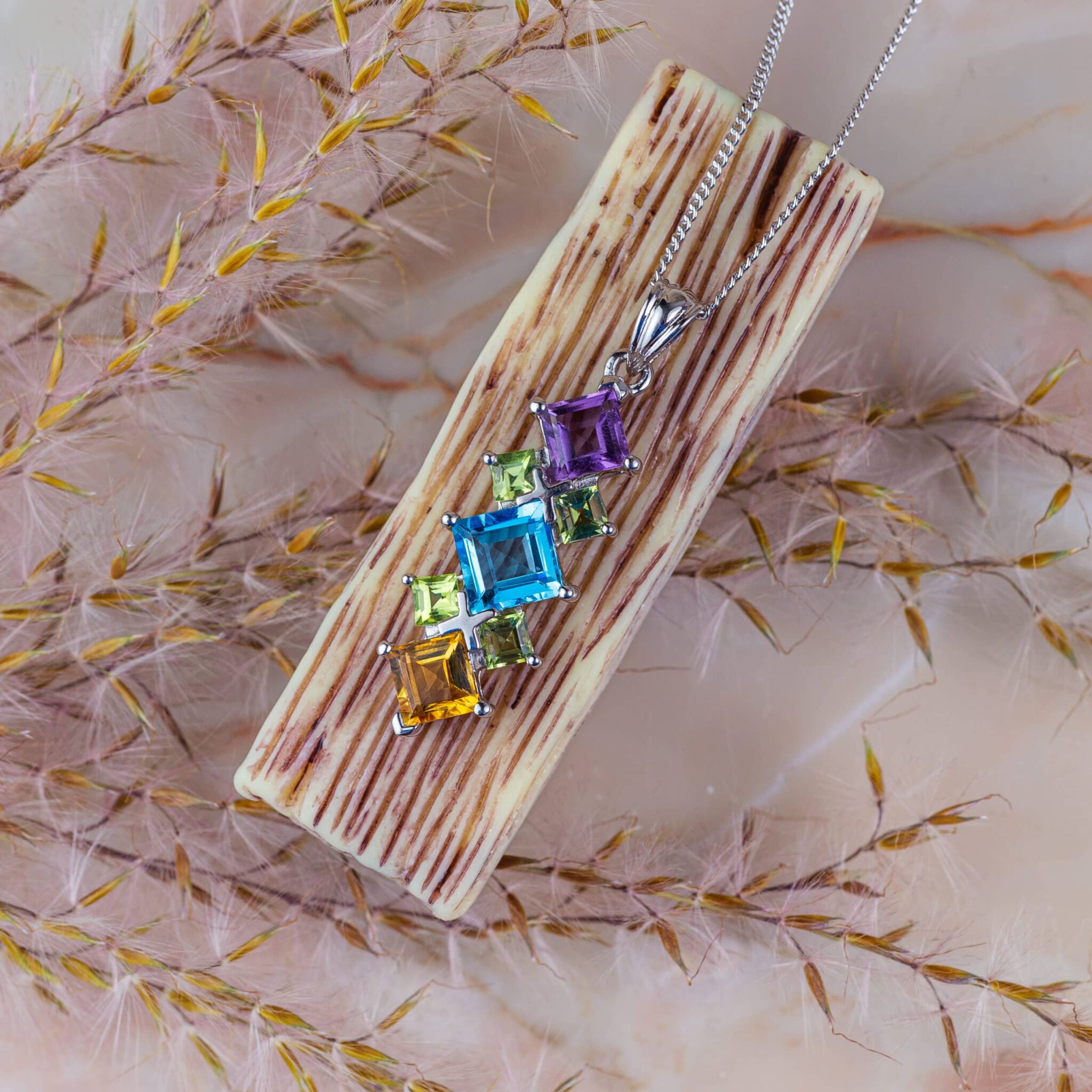 pierres multicolores pendentif 34mm pierres multicolores pendentif 34mm