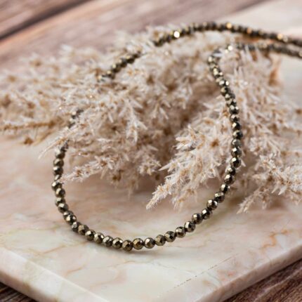 collier pyrite dorée facettes 3mm