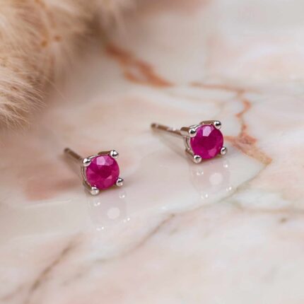 rubis boucles d'oreilles 4mm