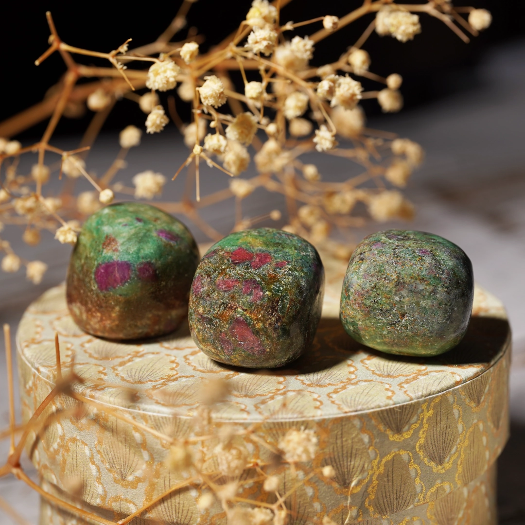 rubis fuchsite pierre roulée rubis fuchsite pierre roulée