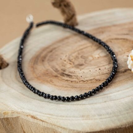 collier spinelle facettes 4mm